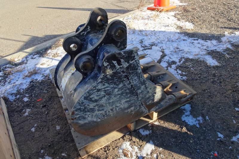 St Cloud 8' Snow Bucket for Lull, Cat Excavator Bucket, Air Hammers