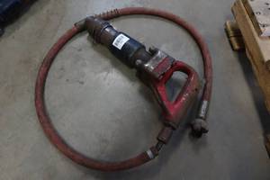 Chicago Pneumatic CP4130 Heavy Duty D-Handle Air Chipping Hammer