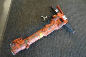 American Pneumatic APT 117 Air Paving Breaker Hammer