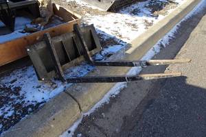 Sherpa Loader 30 Fork Attachment