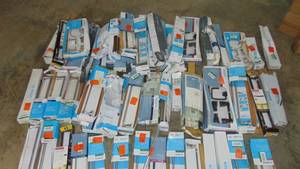 lot 2 image: Mixed Pallet of Bathroom Accessories Store Returns