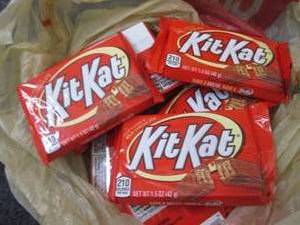 12- 1.5 oz KitKat Bars...