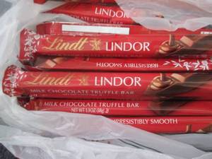 12- 1.3 oz Lindor Truffle Bars...