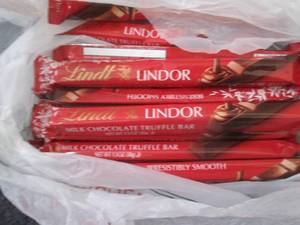 12- 1.3 oz Lindor Truffle Bars...