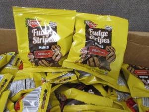 130- 1 oz pks Keebler Fudge Stripe ...