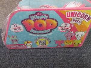 6 pk Gummi Pop Surprise Unicorn Pet...