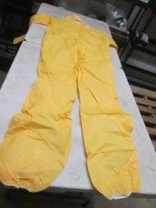 Case of 25 Lakeland Large Disposabl...
