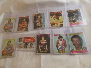 Assorted 1975-76 Topps Basketball C...