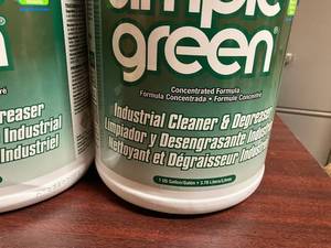 lot 30 image: Simple Green