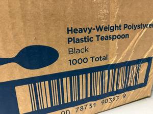 lot 80 image: Heavyweight Plastic Spoons