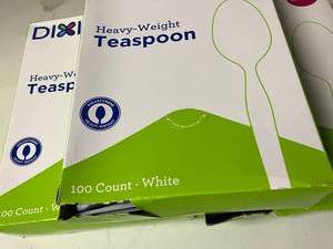 lot 86 image: Heavyweight Plastic Spoons