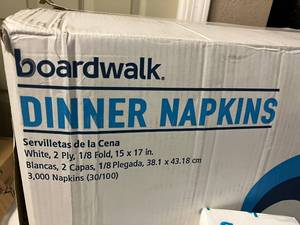 lot 72 image: Dinner Napkins