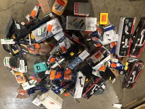 lot 16 image: Lot of Assorted Hand Tools and Hardware Various Models and Conditions   Customer Returns See Pictures