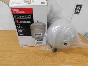 Everbilt 4.5 gal. Thermal Expansion Tank