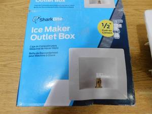 SharkBite 12 in. Push-to-Connect Brass Ice Maker Outlet Box