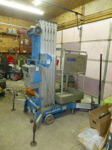 Genie lift AWP-25S  ($1500 reserve)