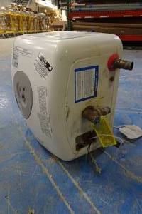 lot 6 image: Bosch ES8-1M WIR S3100 7 Gallon Electric Point of Use Water Heater