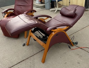Andrew LeBlanc Power Reclining Chair