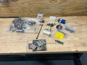 lot 29 image: Lot of Machining PartsTools