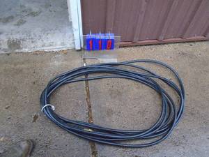lot 110 image: 25 air line with quick couplers. Nice condition. As shown.