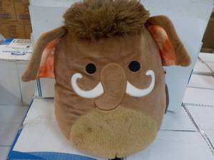 lot 7 image: Squishmallow Cienda...