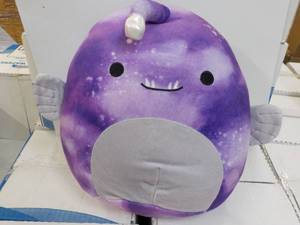lot 14 image: Squishmallow Easton...