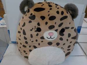 lot 16 image: Squishmallow Kei...