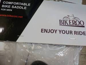 lot 37 image: 5 Bike Saddle Seats for Men...