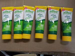 lot 120 image: 6 x 8 oz Alba Botanica After Sun Gel 98 Aloe Vera