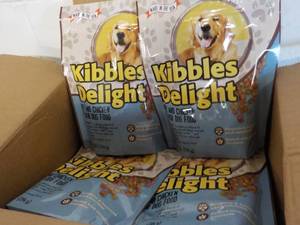 lot 122 image: 10 x 14 oz Bags Kibble Delight Dog Food