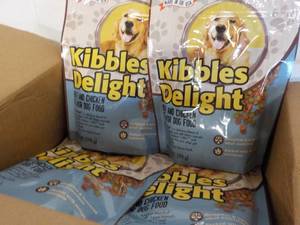 lot 124 image: 10 x 14 oz Bags Kibble Delight Dog Food