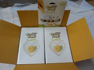 lot 168 image: 30 ct Purina Fancy Feast Savory Cat Treats Natural Chicken in a Demi Glaze best date 082023 Retail $90 total
