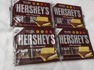 lot 185 image: 4 - 6 packs Hersheys Full Size Candy Bars