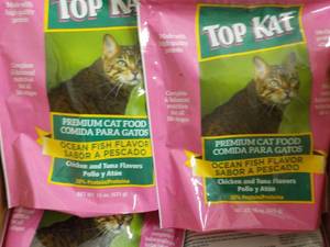 lot 186 image: 10 x 15 oz Bags Top Kat Premium Cat Food