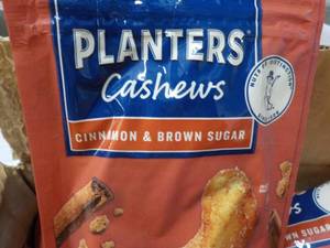 lot 352 image: 12 x 5 oz bags Planters Cashews Cinnamon and Brown Sugar best date 082023