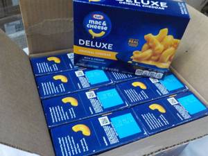 lot 372 image: 8 Kraft Deluxe Mac and Cheese best date 12242023