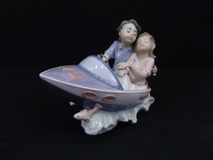 Vintage LLADRO #5941 Riding the Waves