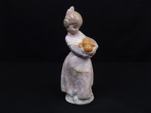 Vintage LLADRO #4841 Girl From Valencia (Valencianita)