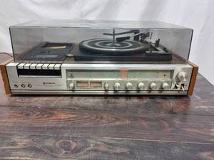 lot 10 image: Hitachi AM-FM Stereo Record Cassette