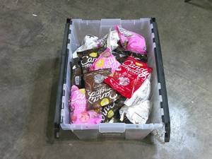 lot 234 image: Tote of Candy Melts