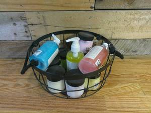 lot 256 image: Metal Basket w YouBeYou Bath Items