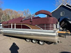 lot 25 image: 2020 Bennington 22 GL Tri Toon MN 0858 LX