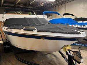 lot 3 image: 2023 Glastron GX215 MN 5276 MJ