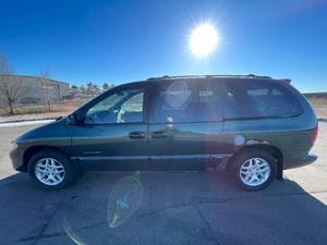 lot 16A image: 1999 Dodge Grand Caravan SE - 2 OWNERS