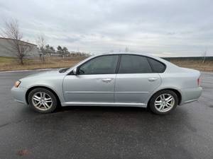 lot 17B image: 2005 Subaru Legacy 2.5I
