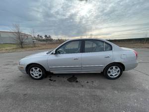 lot 16G image: 2002 Hyundai Elantra GLS