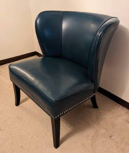lot 4 image: Madison Park Teal Blue Faux Leather Chair