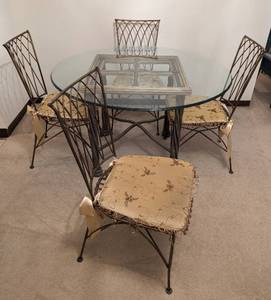 lot 6 image: Elegant Glass Topped Dining Table and Chairs