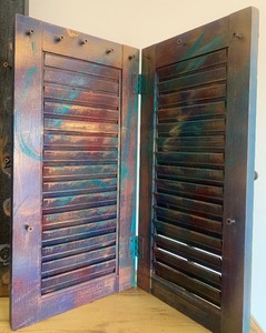 lot 139 image: Set of Two Rustic Style Painted Jewelry Display Shutters