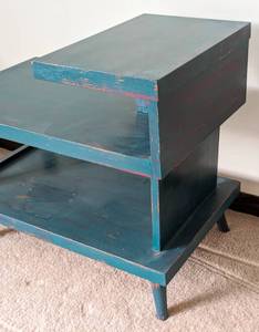 lot 7 image: Tiered Vintage Painted Side Table